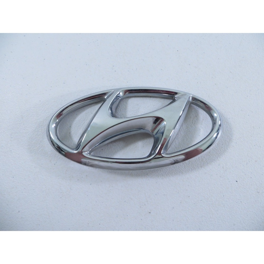 Genuine OEM Hyundai Santa Fe Sport Hatch Logo Emblem Badge 86300-2W010